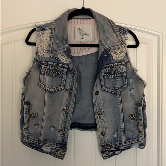 Distressed Crop Jean Vest - Picture 1 of 4